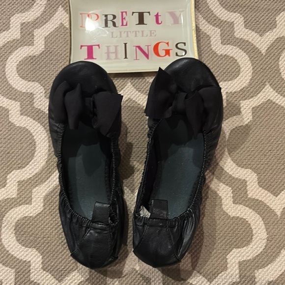PrettyLittleThing Shoes - PrettyLittleThing Black Flats with Bow Detail
